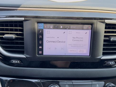 Used 2023 Chrysler Voyager LX image 21