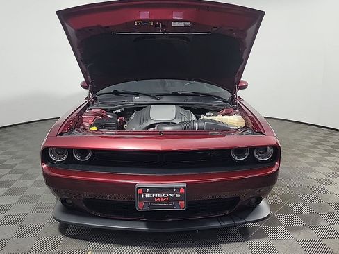 Used 2022 Dodge Challenger R/T w/ Driver Convenience Group RWD image 14