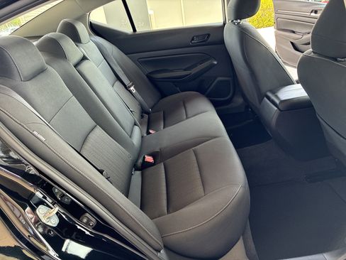 Used 2025 Nissan Altima 2.5 SV FWD image 22