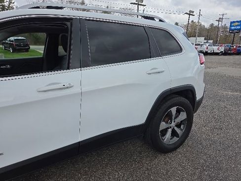 Used 2020 Jeep Cherokee Limited w/ Luxury Group AWD/4WD image 37