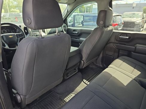 Used 2022 Chevrolet Silverado 2500 Custom w/ Custom Value Package image 11