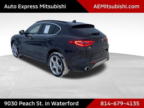 Used 2023 Alfa Romeo Stelvio Ti Lusso w/ Quick Order Package 22X Lusso image 5