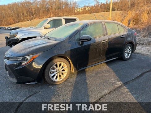 Used 2020 Toyota Corolla LE image 4