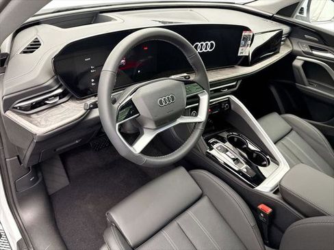 Used 2025 Audi Q5 Premium Plus w/ Premium Plus AWD/4WD image 11