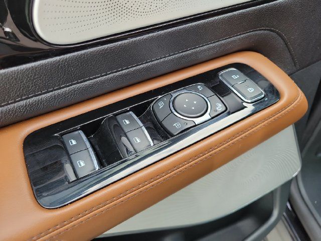 Used 2024 Lincoln Aviator Reserve w/ Equipment Group 201A AWD/4WD image 9
