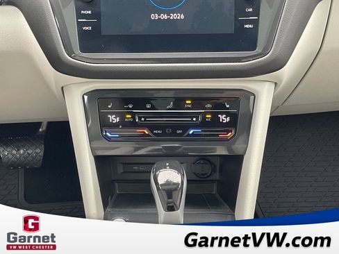 Used 2023 Volkswagen Tiguan SE w/ Panoramic Sunroof Package image 19