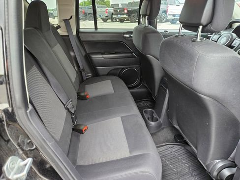 Used 2012 Jeep Compass Sport AWD/4WD image 26