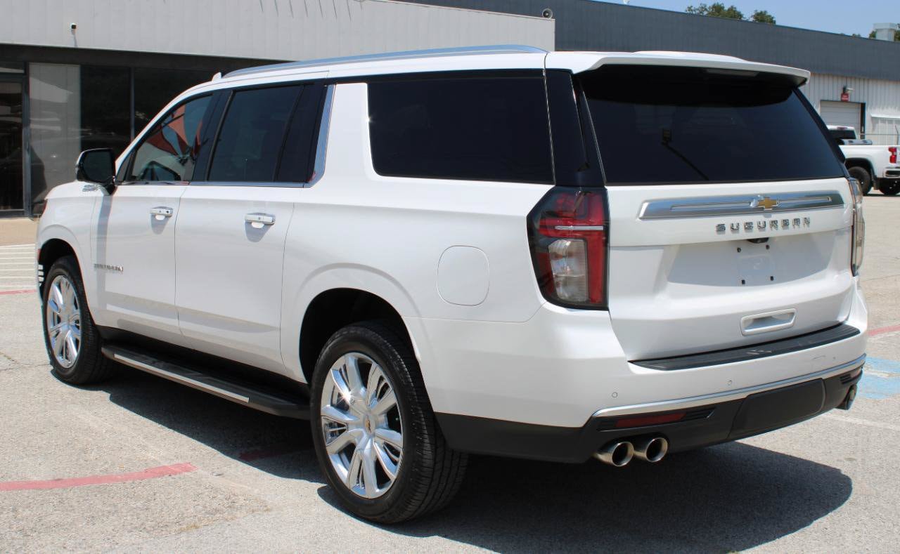 Used 2022 Chevrolet Suburban High Country AWD/4WD image 4