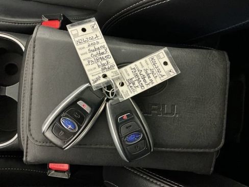 Used 2023 Subaru Outback Limited AWD/4WD image 25