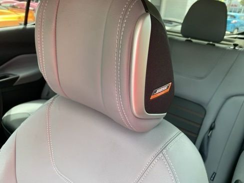 Certified 2023 Nissan Kicks SR w/ SR Premium Package FWD image 10