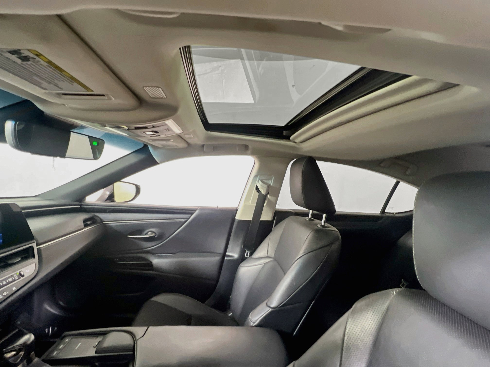 Used 2022 Lexus ES 350 w/ Accessory Package FWD image 19
