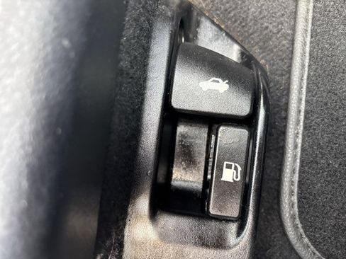 Used 2015 Toyota Camry SE FWD image 43