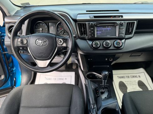 Used 2018 Toyota RAV4 LE image 16