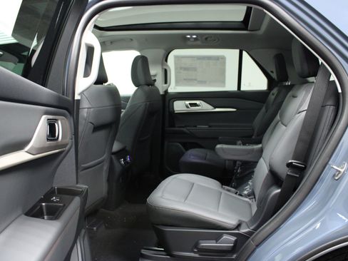 New 2026 Ford Explorer Active w/ Active Comfort Package image 14