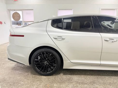 Used 2018 Kia Stinger Sedan 4D image 9