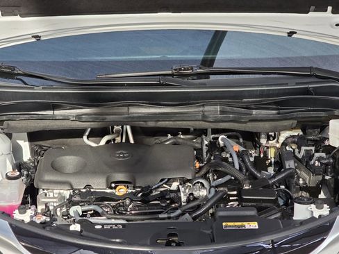 Used 2023 Toyota Sienna XSE image 26