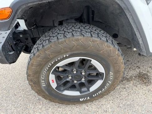 Used 2019 Jeep Wrangler Unlimited Rubicon AWD/4WD image 17