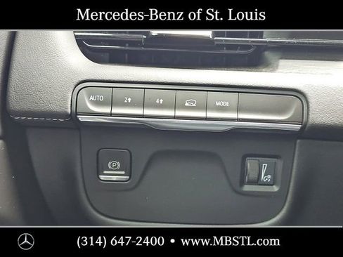 Used 2023 Cadillac Escalade Luxury image 16