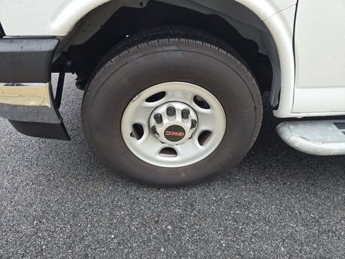 Used 2024 GMC Savana 2500 w/ Driver Convenience Package image 8