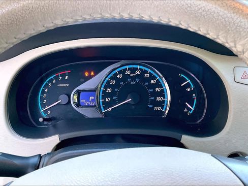 Used 2013 Toyota Sienna XLE FWD image 26