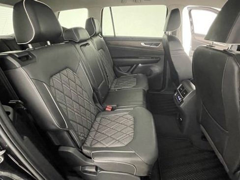 Used 2024 Volkswagen Atlas SEL Premium R-Line image 50