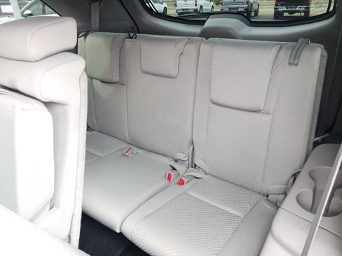 Used 2017 Toyota Highlander LE AWD/4WD image 27