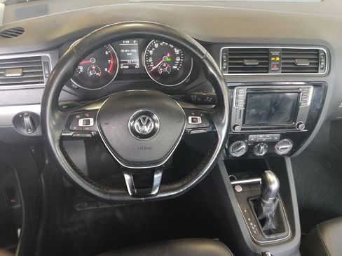 Used 2017 Volkswagen Jetta SE FWD image 22