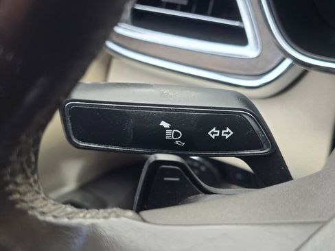 Used 2017 Lincoln Continental Select FWD image 30