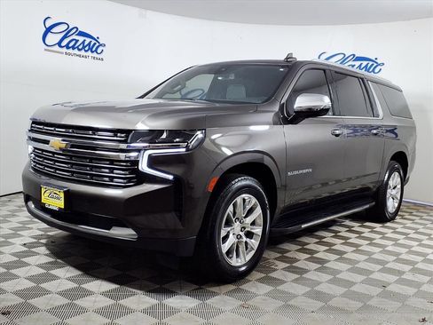 Used 2021 Chevrolet Suburban Premier image 5