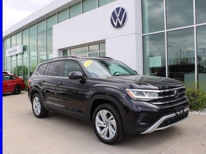 Used 2023 Volkswagen Atlas SE w/ Panoramic Sunroof Package
