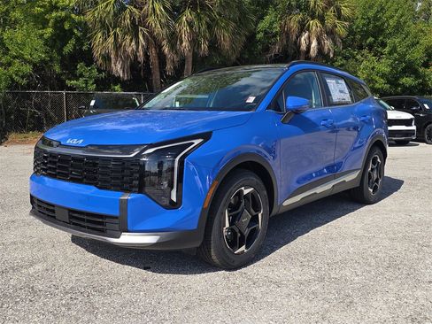 New 2026 Kia Sportage EX image 4