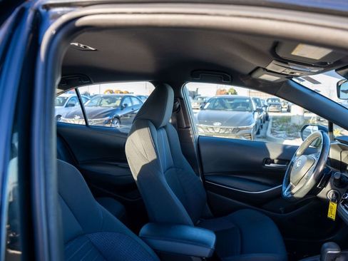 Used 2022 Toyota Corolla SE image 12