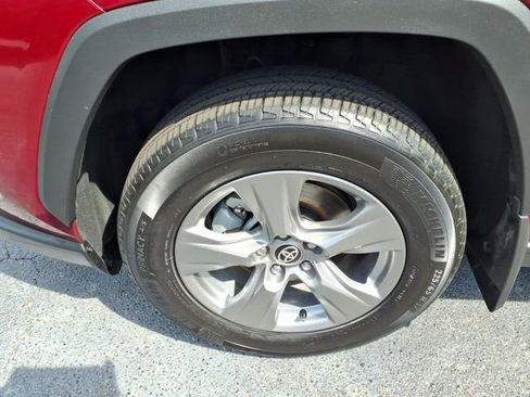 Used 2024 Toyota RAV4 XLE w/ Convenience Package image 4