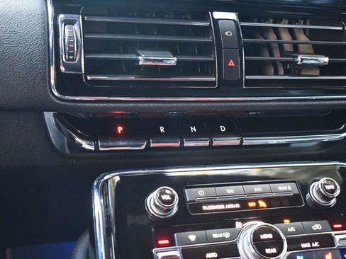 Used 2022 Lincoln Navigator L 4WD image 34