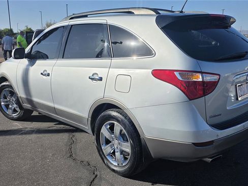Used 2009 Hyundai Veracruz Limited w/ Navigation Pkg 4 FWD image 7