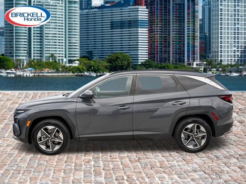 Used 2025 Hyundai Tucson SEL FWD image 8