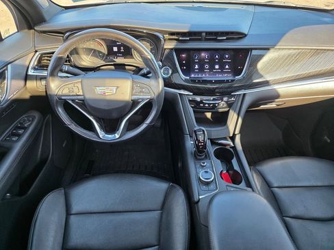 Used 2020 Cadillac XT6 Premium Luxury image 28