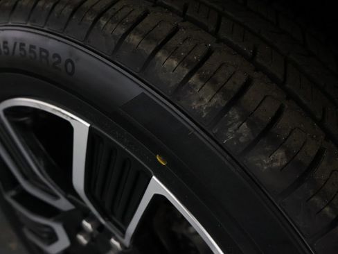 Used 2021 GMC Acadia SLT w/ Elevation Edition image 35