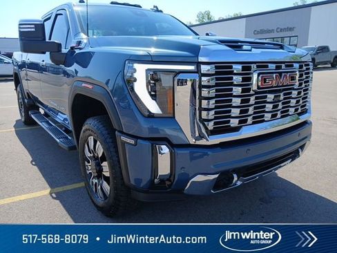 Used 2025 GMC Sierra 2500 Denali w/ Denali Reserve Package AWD/4WD image 6