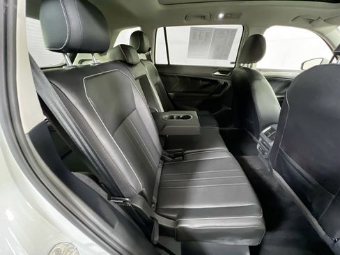 Used 2022 Volkswagen Tiguan SE AWD/4WD image 26