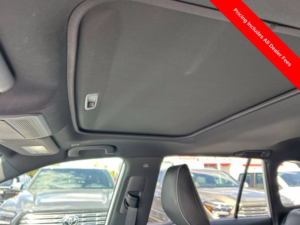 Used 2026 Toyota RAV4 SE w/ Convenience Package FWD image 6