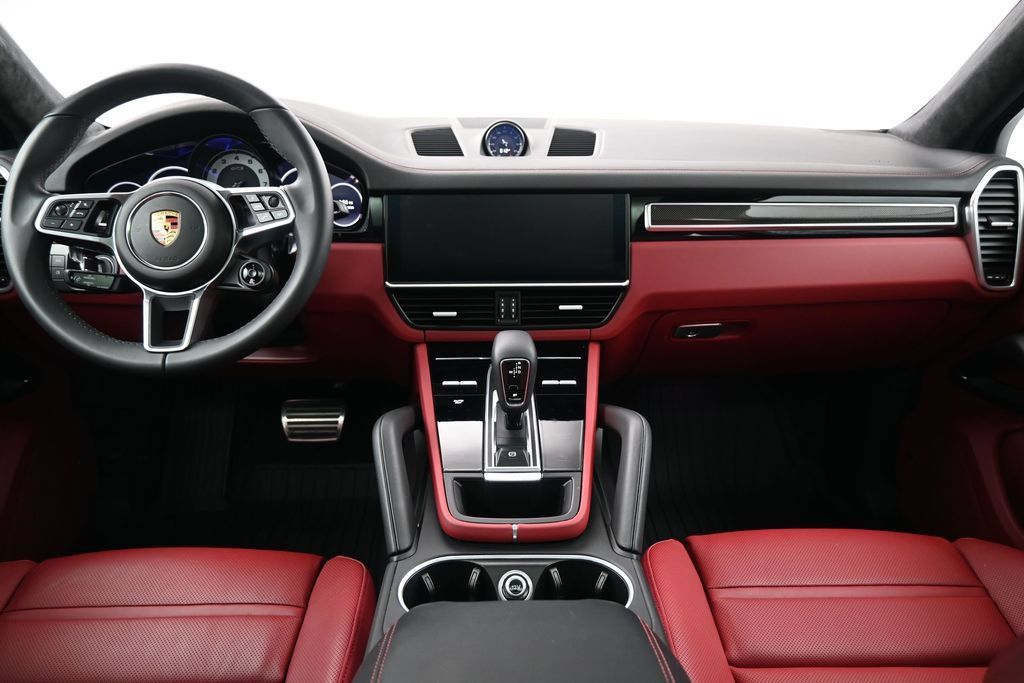 Used 2023 Porsche Cayenne GTS AWD/4WD image 9
