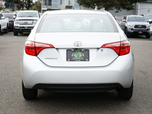 Used 2017 Toyota Corolla L image 4