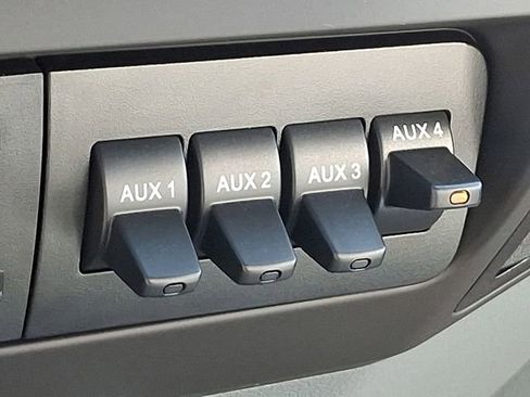 Used 2023 Ford F650 2WD Regular Cab Super Duty image 22