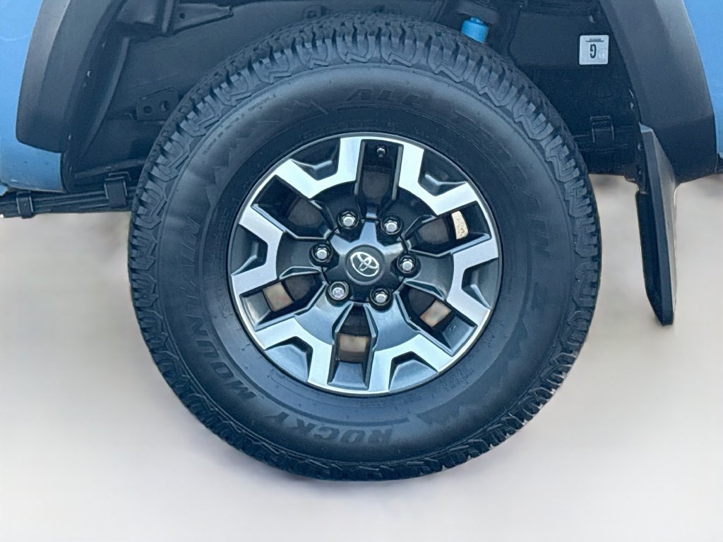 Used 2019 Toyota Tacoma TRD Off-Road AWD/4WD image 31