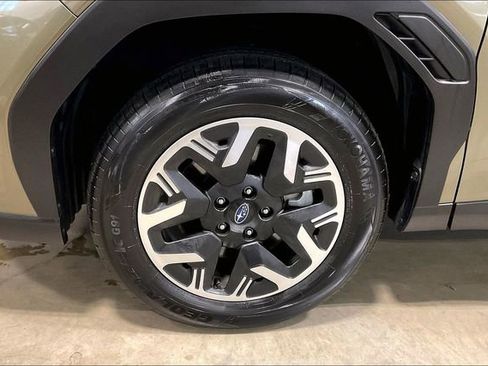 Used 2025 Subaru Forester Premium image 9