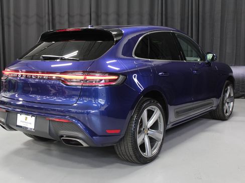 Certified 2025 Porsche Macan image 7
