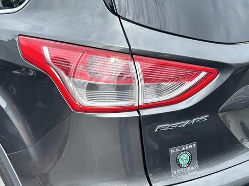 Used 2016 Ford Escape SE w/ Equipment Group 201A FWD image 6