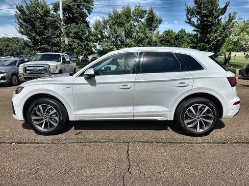 Used 2023 Audi Q5 2.0T Premium Plus w/ Premium Plus Package AWD/4WD image 5
