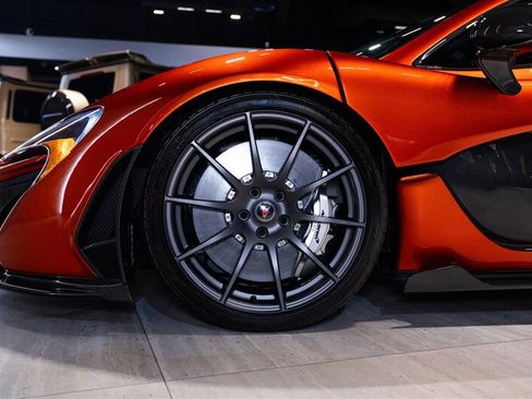 Used 2014 McLaren P1 RWD image 30